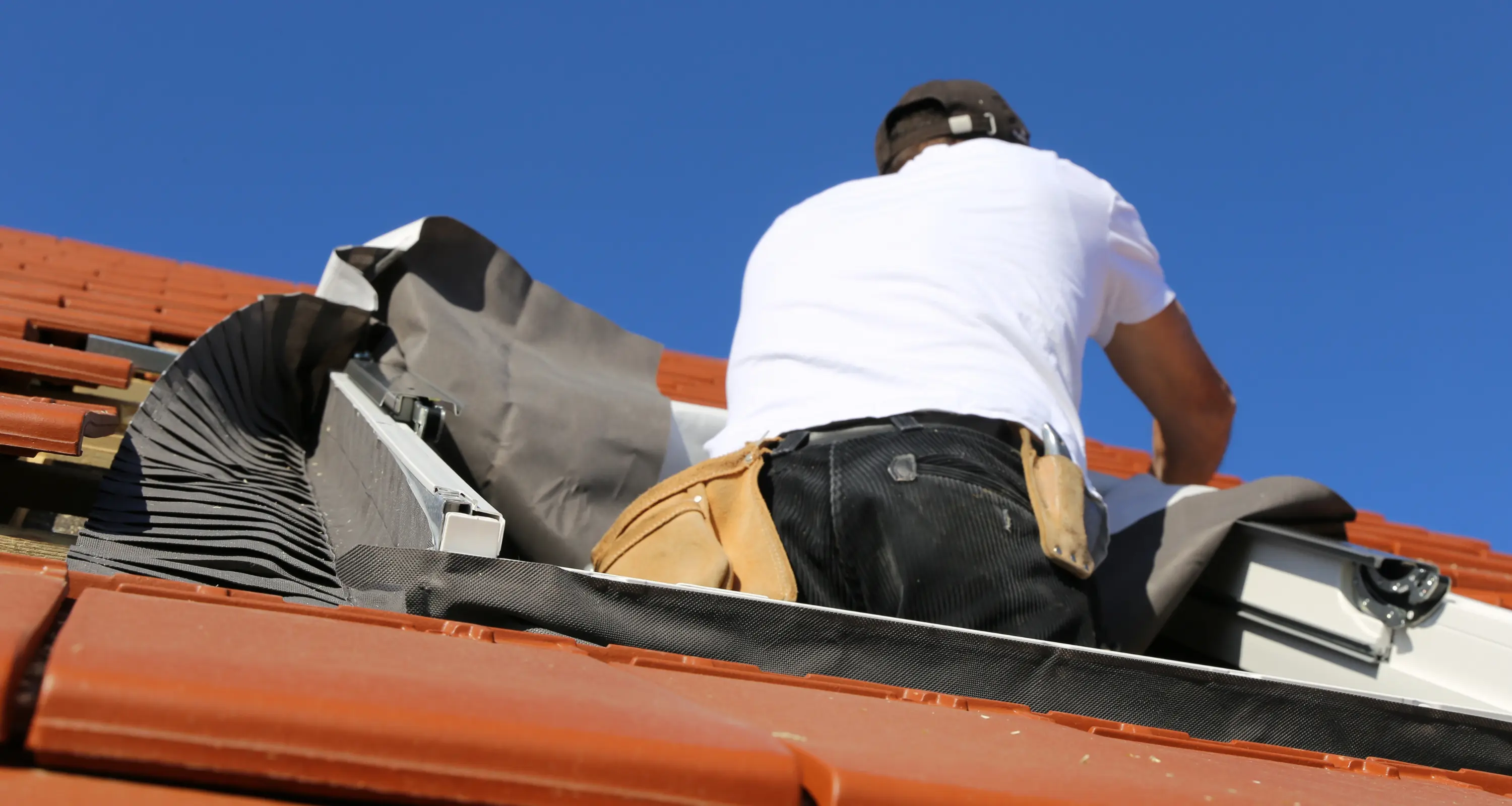 Skylight installation service